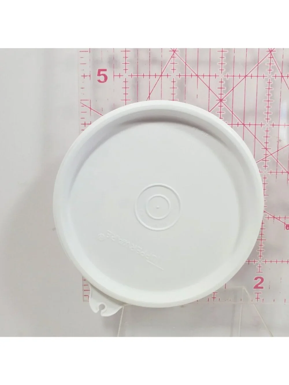 Tupperware Replacement A Seal Lid White Round 4